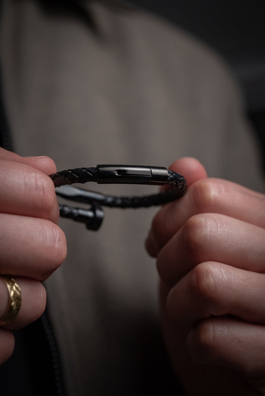 Pulsera Spike Black Genuine Leather Private Collection