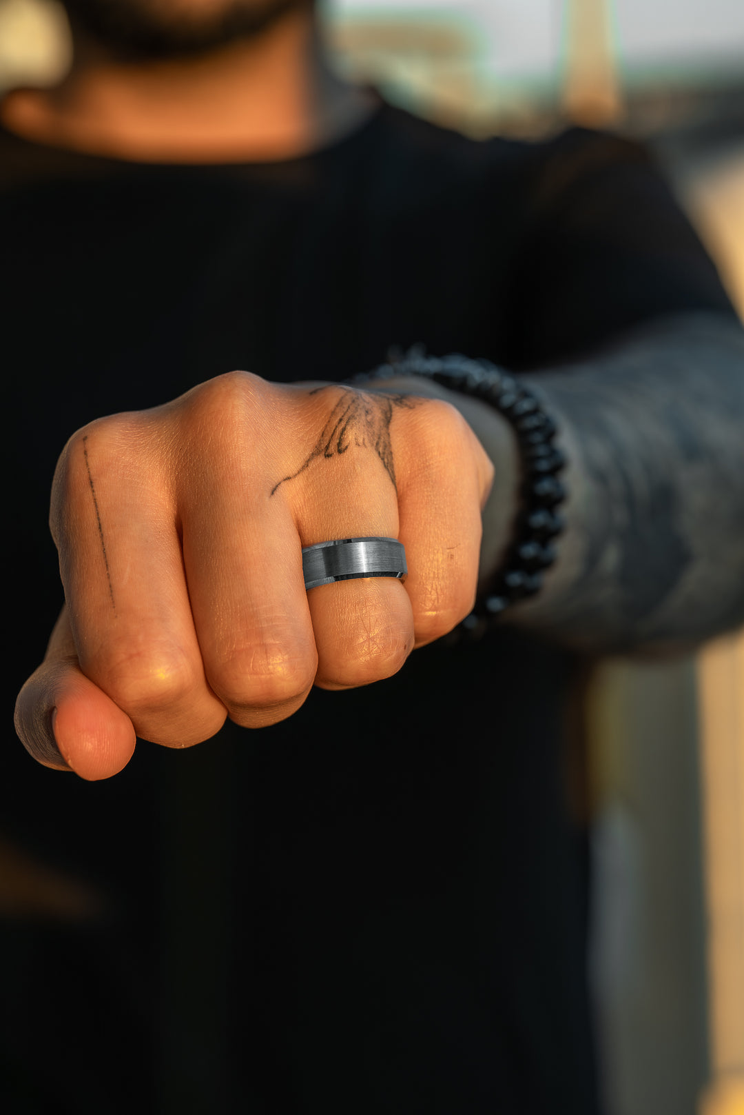 Anillo Essential Edge silver Carburo de Tungsteno