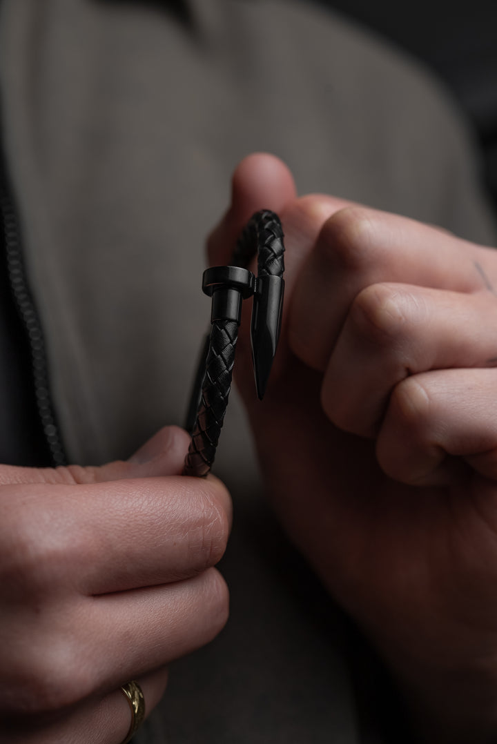 Pulsera Spike Black Genuine Leather Private Collection