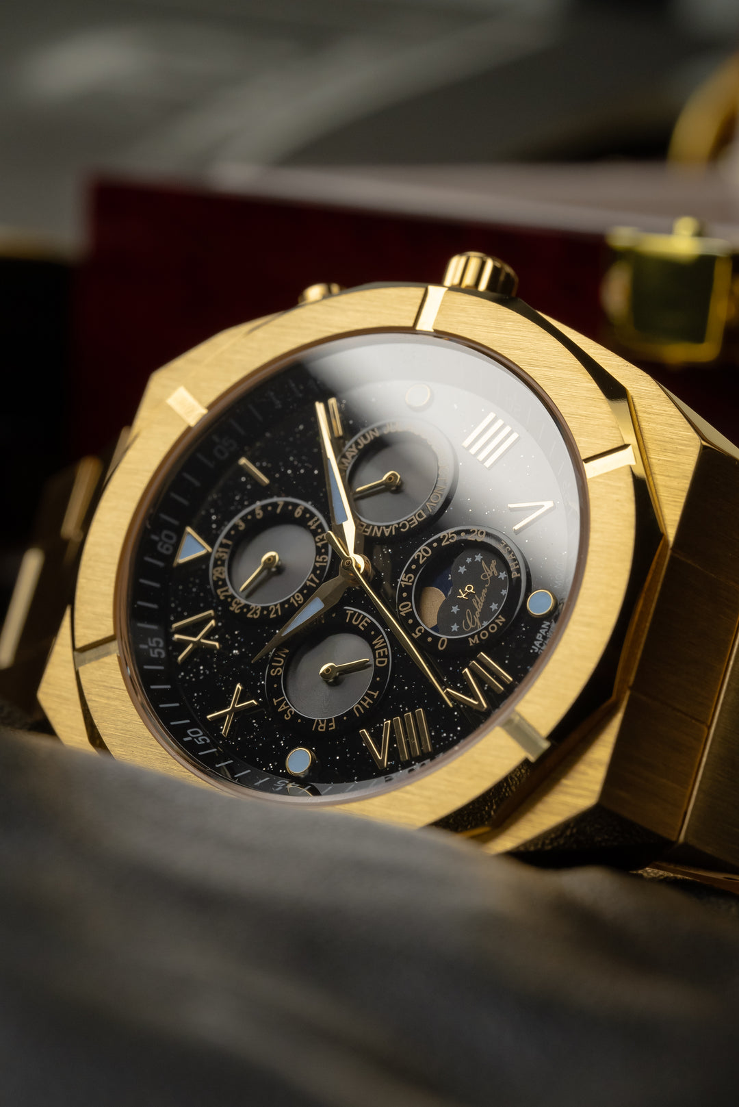 Kapriel Golden Age Moon Phase