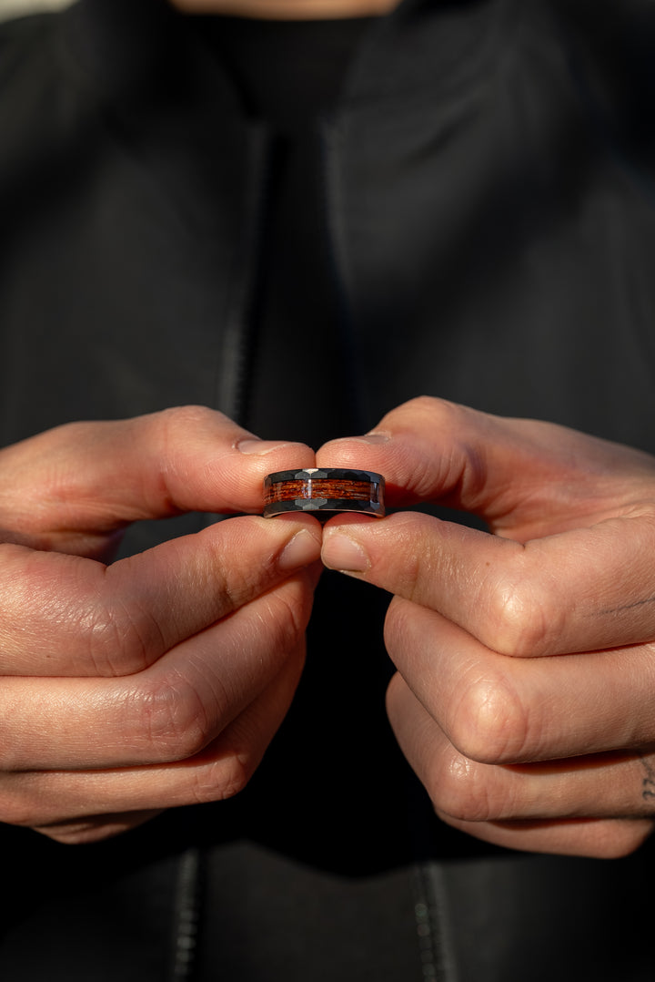 Anillo Oud Forest Carburo de Tungsteno