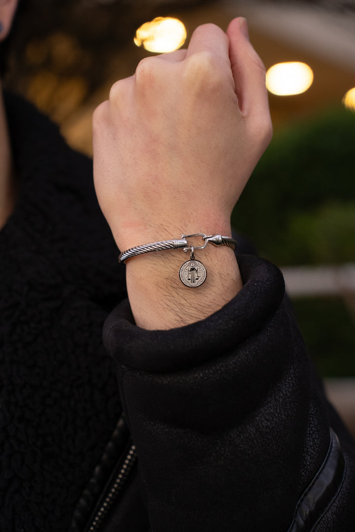 Brazalete Medalla de San Benito Silver