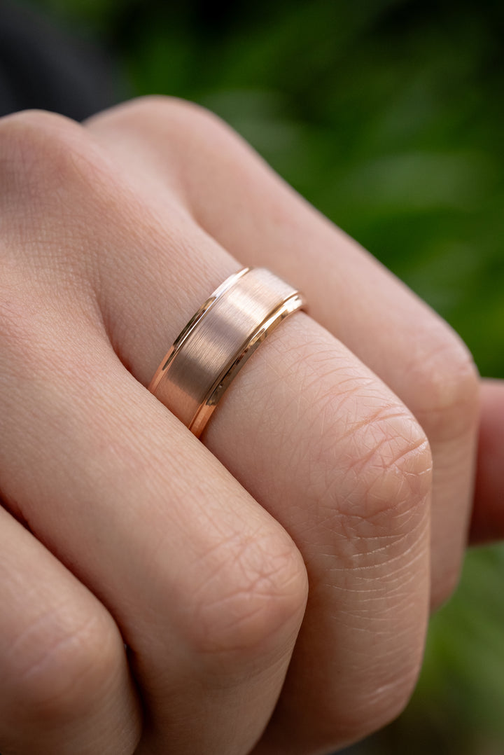 Anillo Essential Strong Gold Rose Carburo de Tungsteno