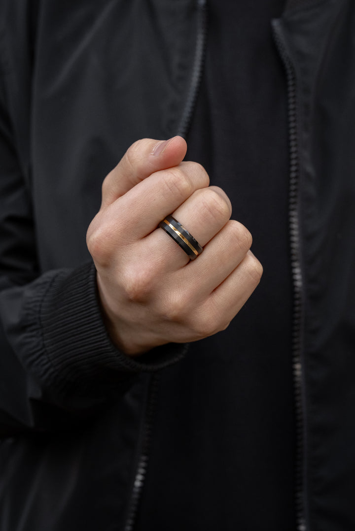 Anillo Solid Trench Black & Gold Edition Carburo de Tungsteno