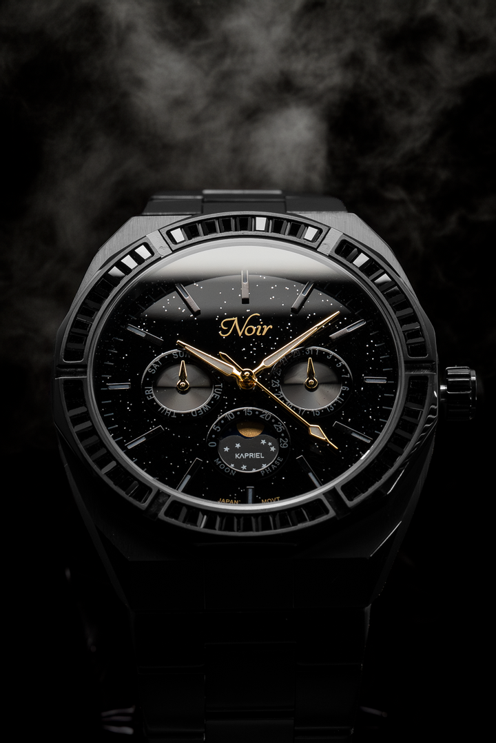 Kapriel Noir Moon Phase