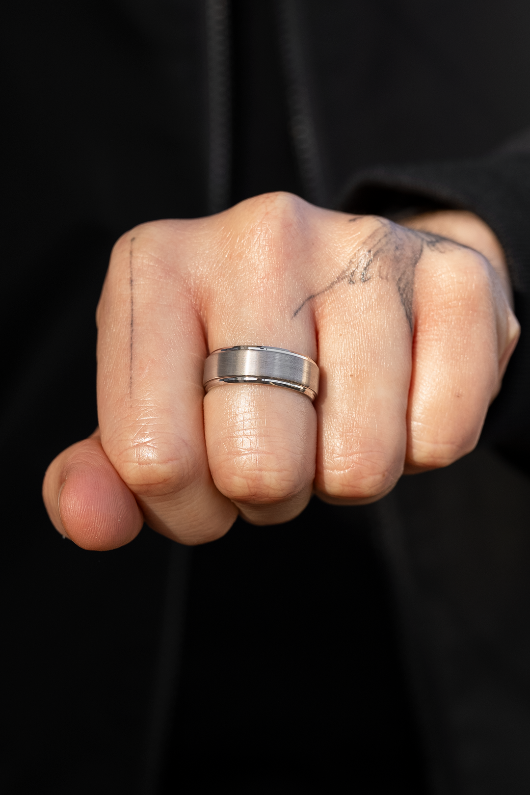 Anillo Essential Strong Silver Carburo de Tungsteno