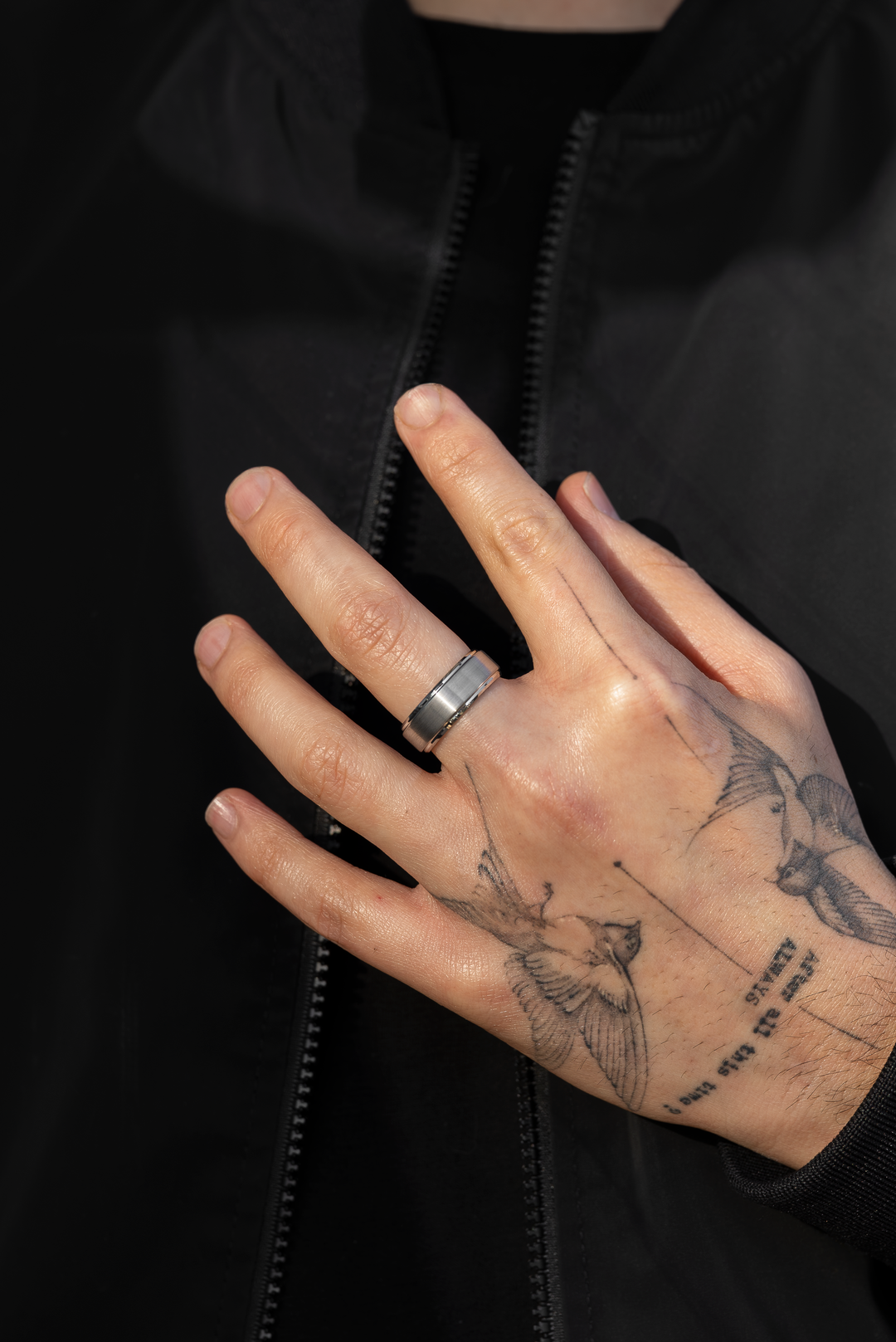 Anillo Essential Strong Silver Carburo de Tungsteno