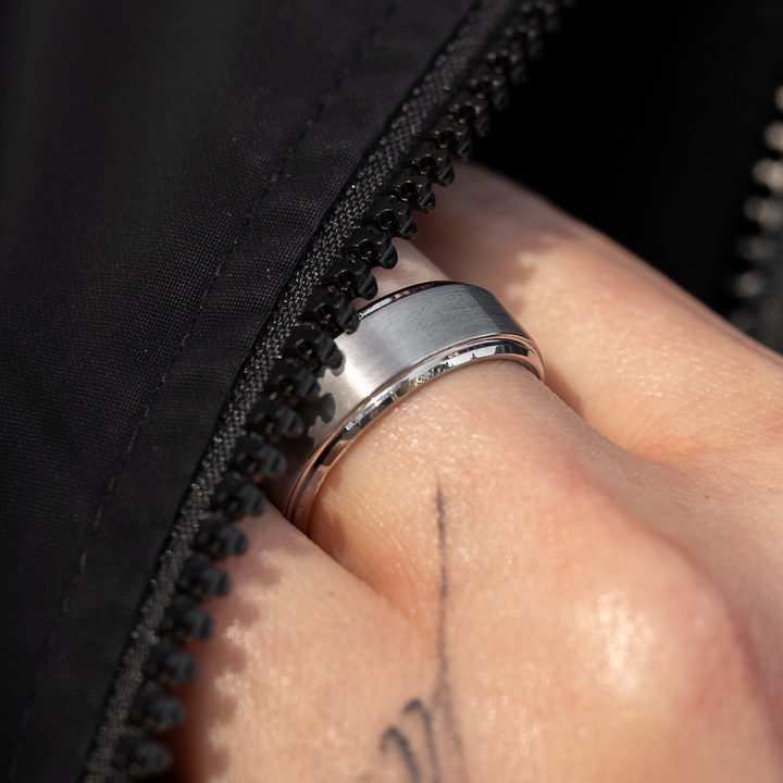 Anillo Essential Strong Silver Carburo de Tungsteno
