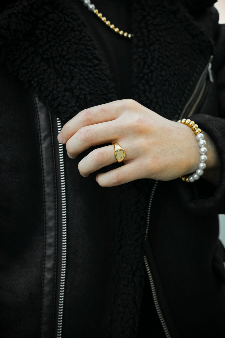 Pearls and Gold Set