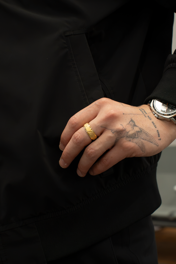 Anillo Gold Empire Carburo de Tungsteno