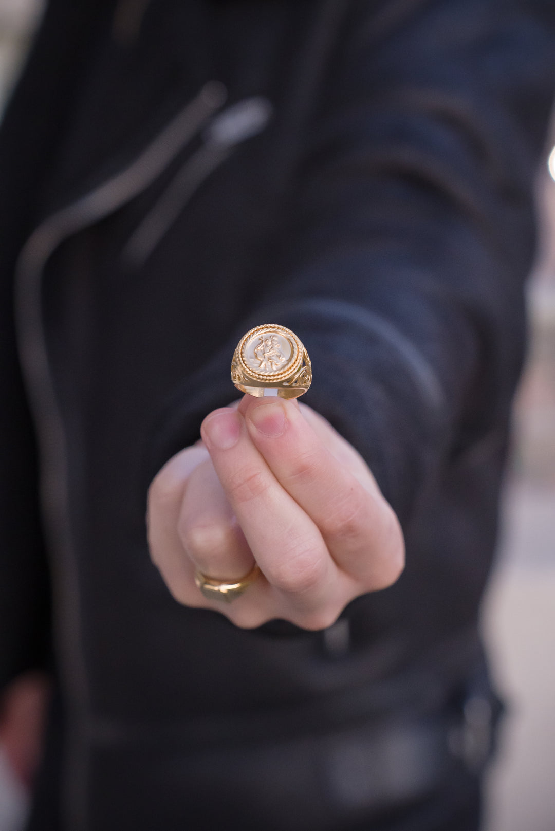 Anillo St. Christopher Gold Victorian Edition Electroplatinado Oro 18k